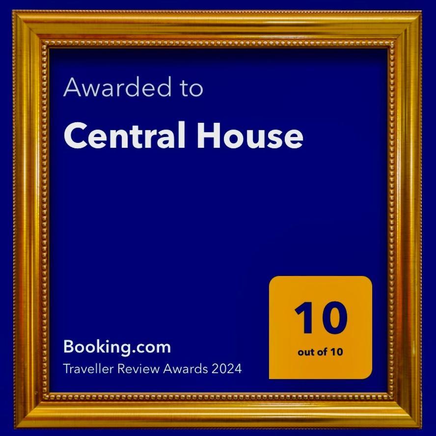 Central House Villa Oradea Exterior photo